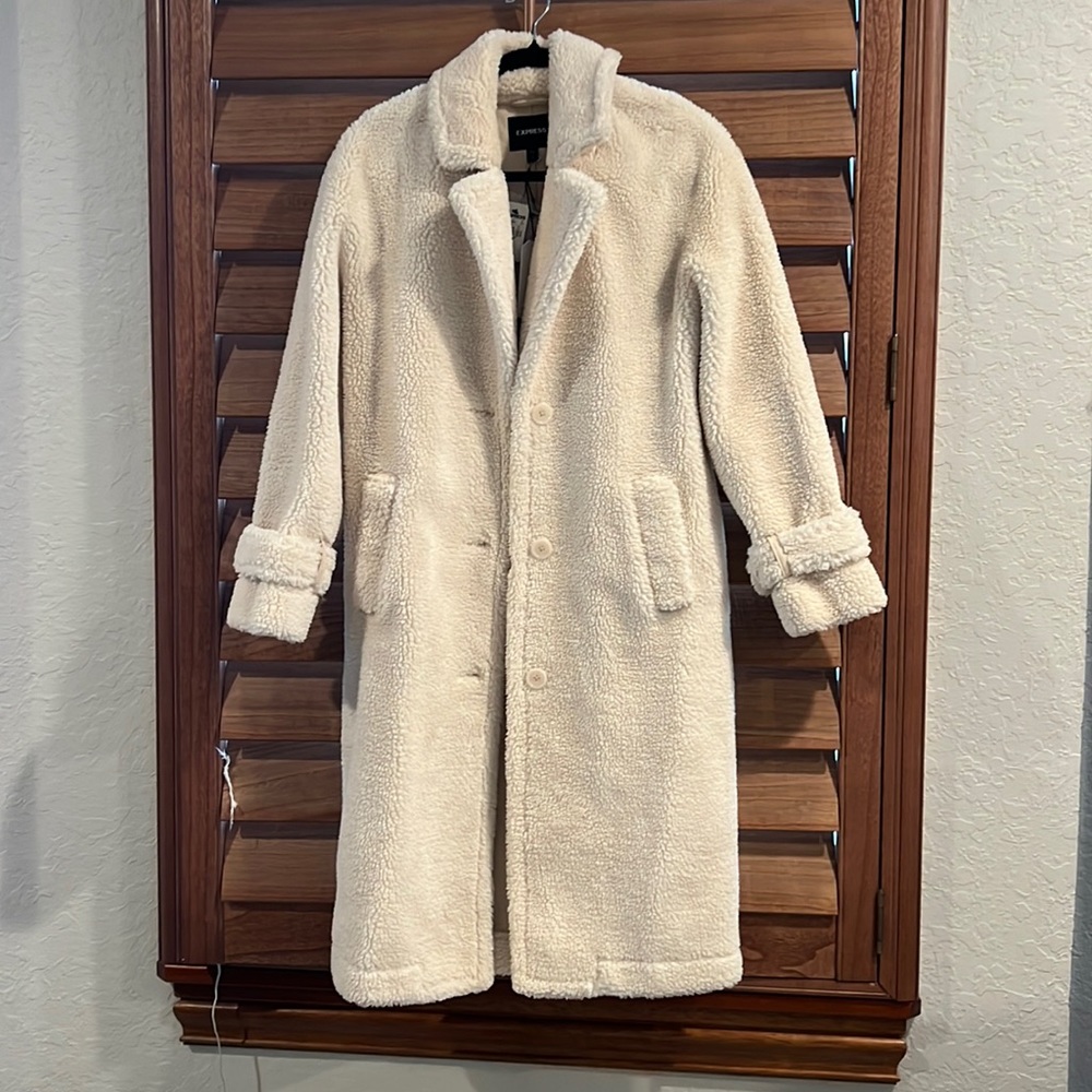 Express XS cream Sherpa style coat NWT